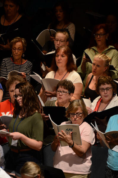 Festival Chorus Reh6