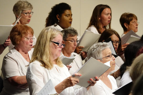 Festival Chorus Women2