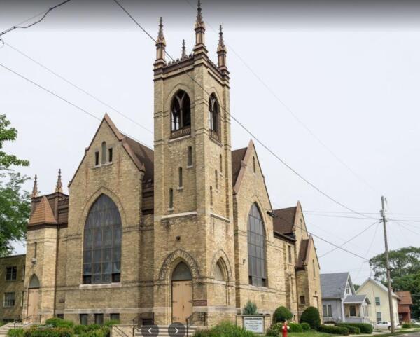 1981 Waukesha Carroll College Watertown Moravian Church